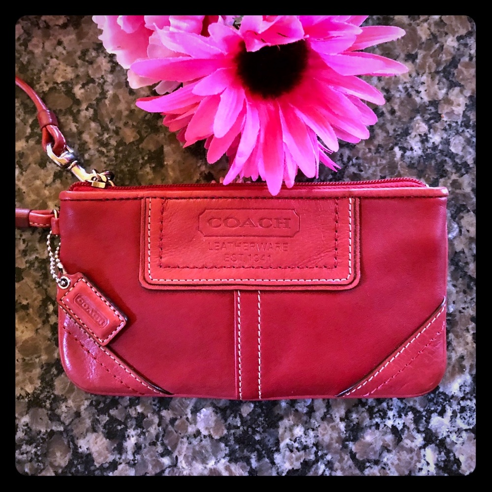 COACH EX-LARGE LEATHERWARE LEATHER WRISTLET